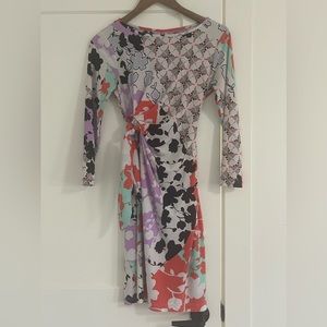PRINTED WRAP DRESS